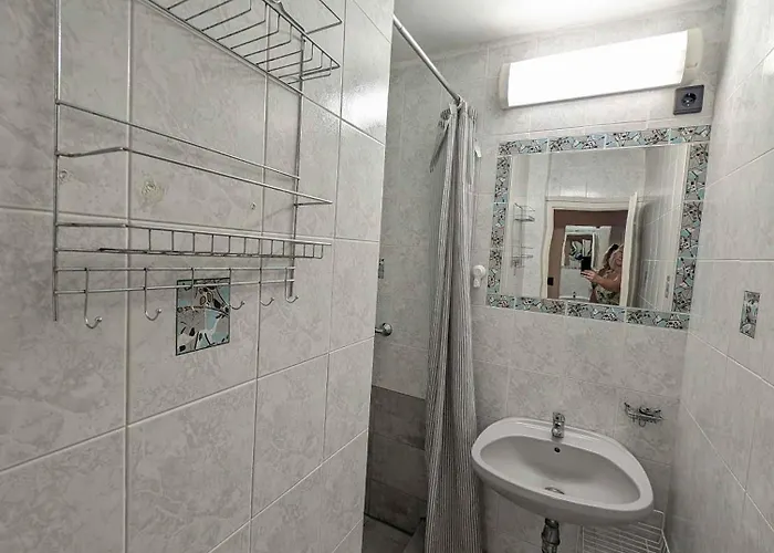 In - Balaton 53215 * Siofok